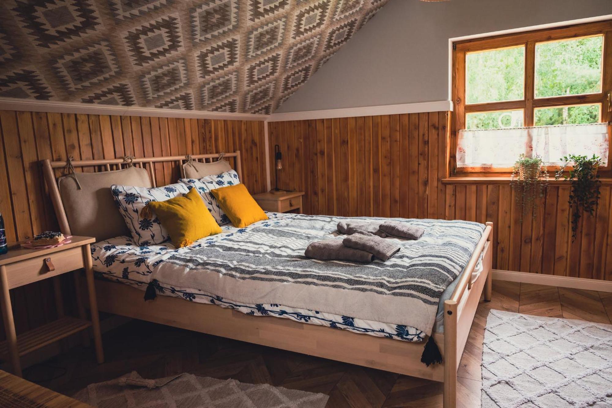Villa Przystanek Jeziorna 49 *